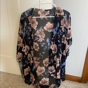 Women’s Sheer Shawl, Size M